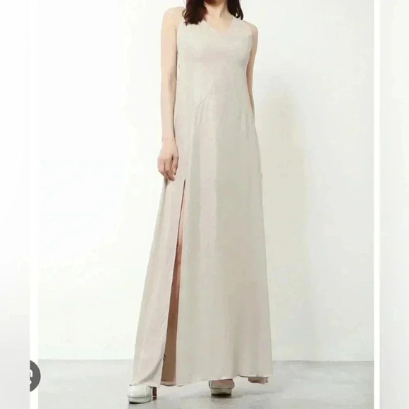Guess by Marciano Dresses & Skirts - New with tags Marciano judi lame plunging gown